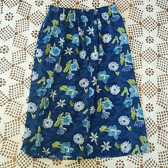 Vintage Floral Maxi Skirt - Picture 3 of 9
